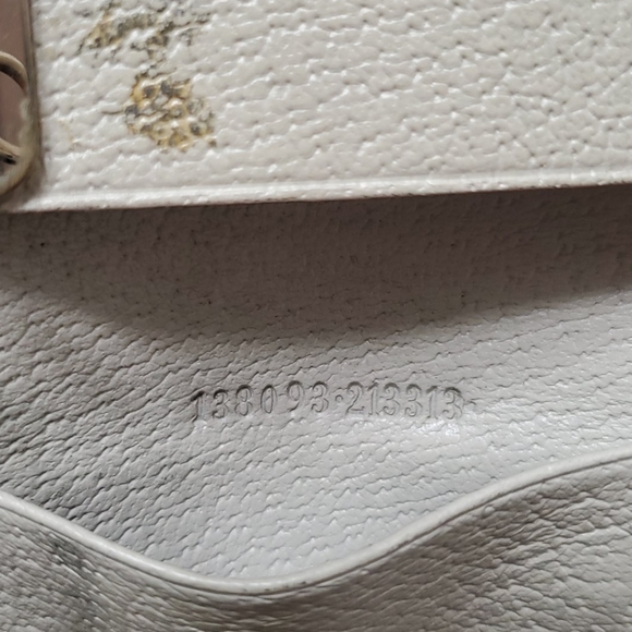 Authentic Gucci Monogram Key Holder - Picture 8 of 9